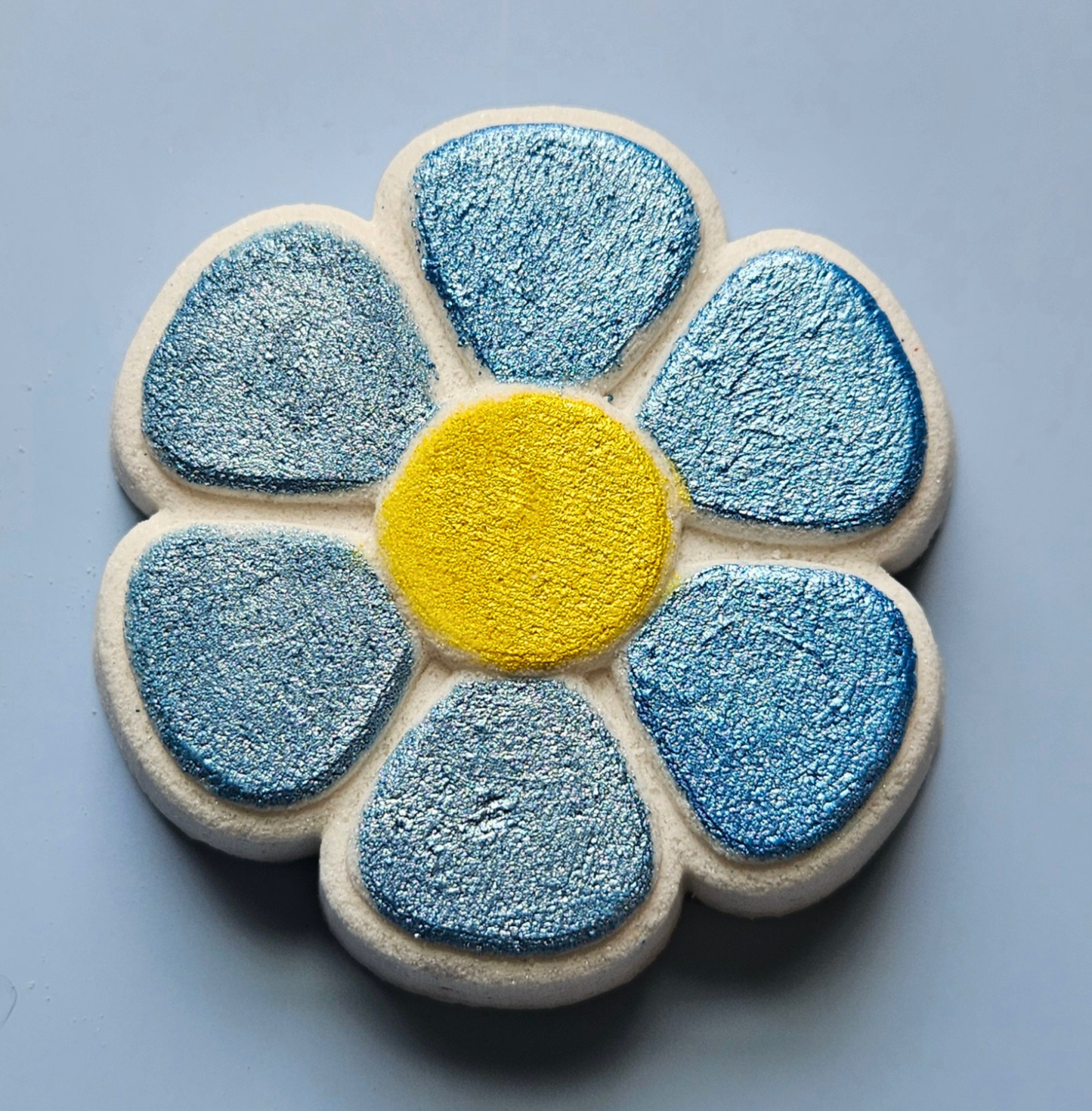 Daisy Bath bomb